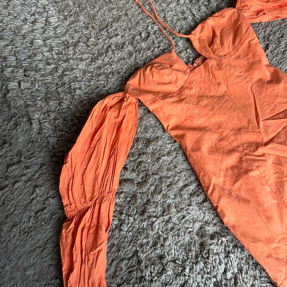 Orange halter mini dress with sleeves - Picture 8 of 10